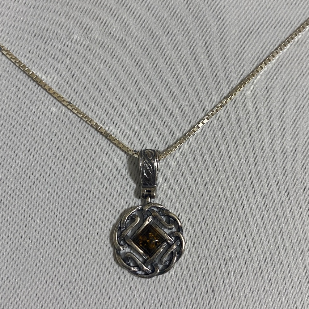 16" BELK Silverworks 925 Sterling Silver Necklace w Celtic Style Amber Pendant